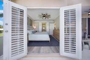 3 Schlafzimmer, Zimmersafe, Schreibtisch, Bügeleisen/Bügelbrett