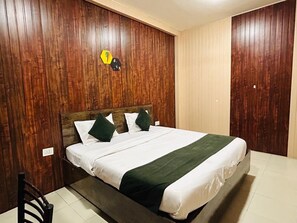 Habitació clàssica, vistes a la ciutat | Wifi gratuïta