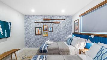 1 bedroom, desk, iron/ironing board, WiFi