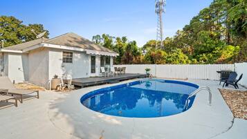 House, Pool View | Private pool