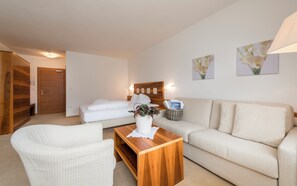 Living area - Residence Mathilda in the Vinschgau apple orchard - Refined & simple (Schlanders)