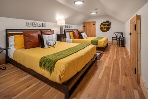 4 chambres, bureau, fer et planche à repasser, accès au Wi-Fi (inclus)