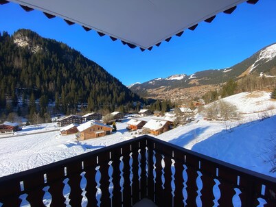 Spacious 3 Bedroom Apartment - outstanding views