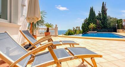 Exclusive Villa With Panoramic Sea Views