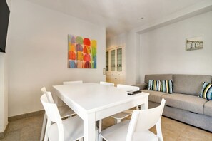 Dining - Apartment with Sea Views (Jávea)