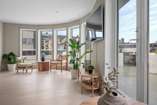 Apartament superior, balcó, vistes a la ciutat | 3 dormitoris i wifi gratuïta