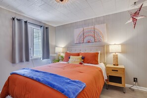 3 bedrooms, iron/ironing board, free WiFi, bed sheets