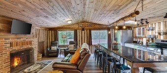 Cozy Log Cabin in Jim Thorpe