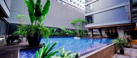 Kolam renang terbuka