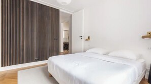 2 sovrum, strykjärn/strykbräda, wi-fi och sängkläder