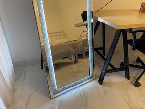 2 dormitorios, escritorio, tabla de planchar con plancha y wifi gratis