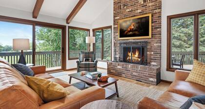 The Hideout: Luxe Escape w/ Sauna & Hot Tub | Birchwood Golf & CC