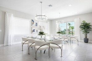 Dining - Reunion's Galactic Getaway-TT449 (Kissimmee)