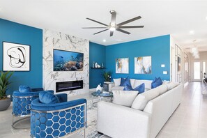 Smart TV, fireplace, video games - Reunion's Galactic Getaway-TT449 (Kissimmee)