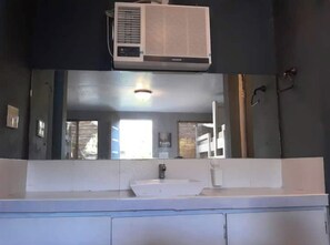 Douche, bidet