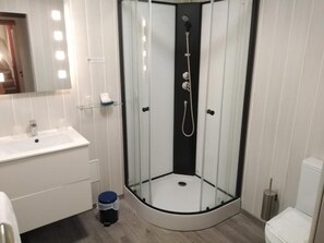 Kamar Triple Klasik | Kamar mandi