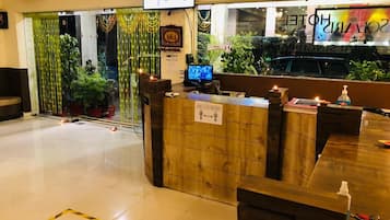 Daily buffet breakfast (INR 300 per person)