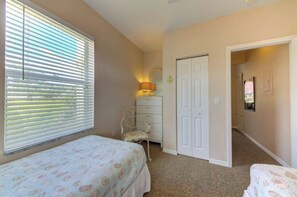 4 bedrooms, WiFi, bed sheets