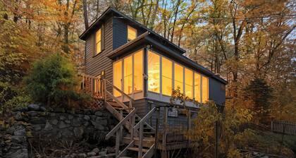 Lakeview, quiet, family, pets, boat slip, beach, trails, skiing, adventures