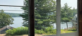 Lakeview Retreat Pets Beach Boat Couples sleeps 4