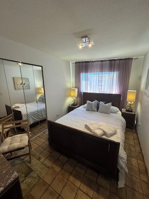 2 quartos, ferros/tábuas de passar roupa, Wi-Fi, roupa de cama