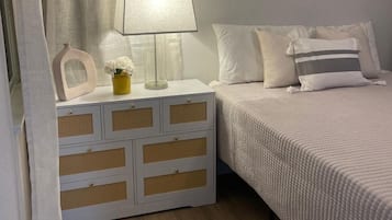 Bügeleisen/Bügelbrett, WLAN, Bettwäsche