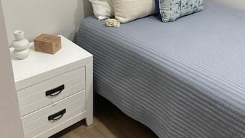 Bügeleisen/Bügelbrett, WLAN, Bettwäsche