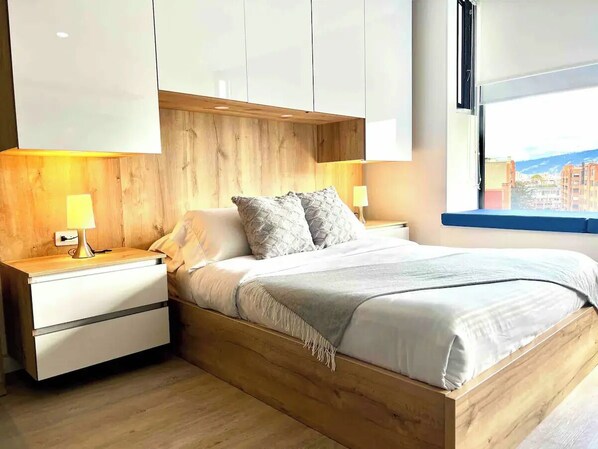 1 habitación, tabla de planchar con plancha, wifi y ropa de cama