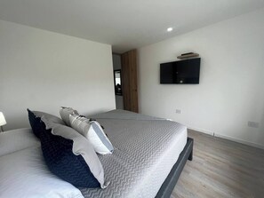 1 chambre, fer et planche à repasser, Wi-Fi, draps fournis