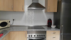 Private kitchen - COMFORTABLE APARTMENT WITH GARAGE (SAN CRISTOBAL DE LA LAGUNA)