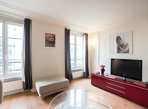 Smart TV, video games, DVD player, books
