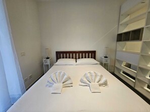1 bedroom, iron/ironing board, free WiFi