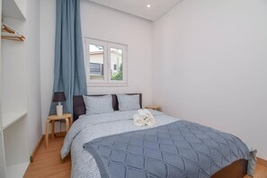 2 chambres, fer et planche à repasser, lit de bébé portatif, Wi-Fi