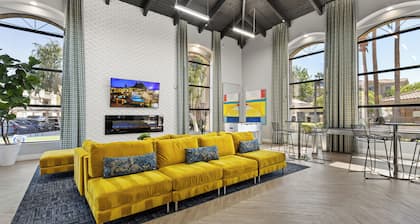 ASU Football | Tempe Getaway w/Pool, 2BR & Spa