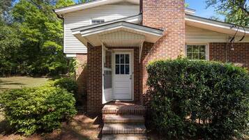 House | 5 bilik tidur