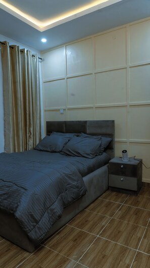 2 Schlafzimmer, Bügeleisen/Bügelbrett, kostenloses WLAN