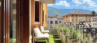 Designer Holiday Homes 15 minutes from Lake Iseo