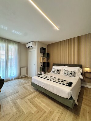 1 bedroom, in-room safe, desk, free WiFi