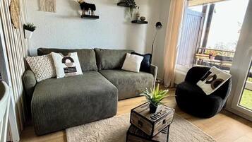 Apartemen Comfort, pemandangan gunung | Area keluarga