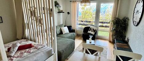 Comfort Apartment, Mountain View | Living area