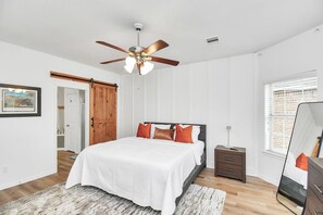 4 bedrooms, iron/ironing board, WiFi, bed sheets - 10min from Fort Bend Epicenter 13min from Memorial Herman Stylish 4 Bedroom Home (Richmond)