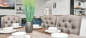 10min from Fort Bend Epicenter 13min from Memorial Herman Stylish 4 Bedroom Home