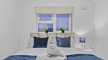 3 bedrooms, iron/ironing board, free WiFi