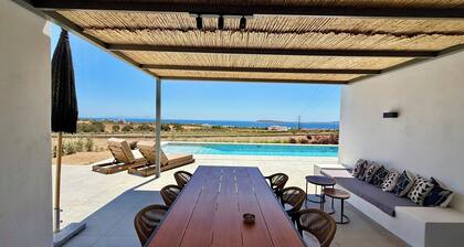 Faragas Hill Oasis Villa