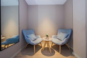 Living area - Homeinn · neo (Hangzhou Xiaoshan Train South Station Tonghuizhong Road Subway Station) (Hangzhou)