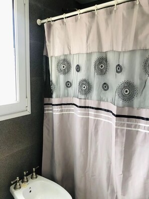 Håndklæder, Sæbe, Shampoo, Toiletpapir