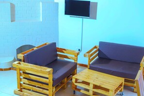 Lobby sitting area - Hakyiri B&B (Kabale)