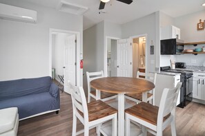 Interior - Hampton Beach family getaway (Hampton)