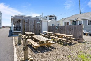 屋外ダイニングエリア