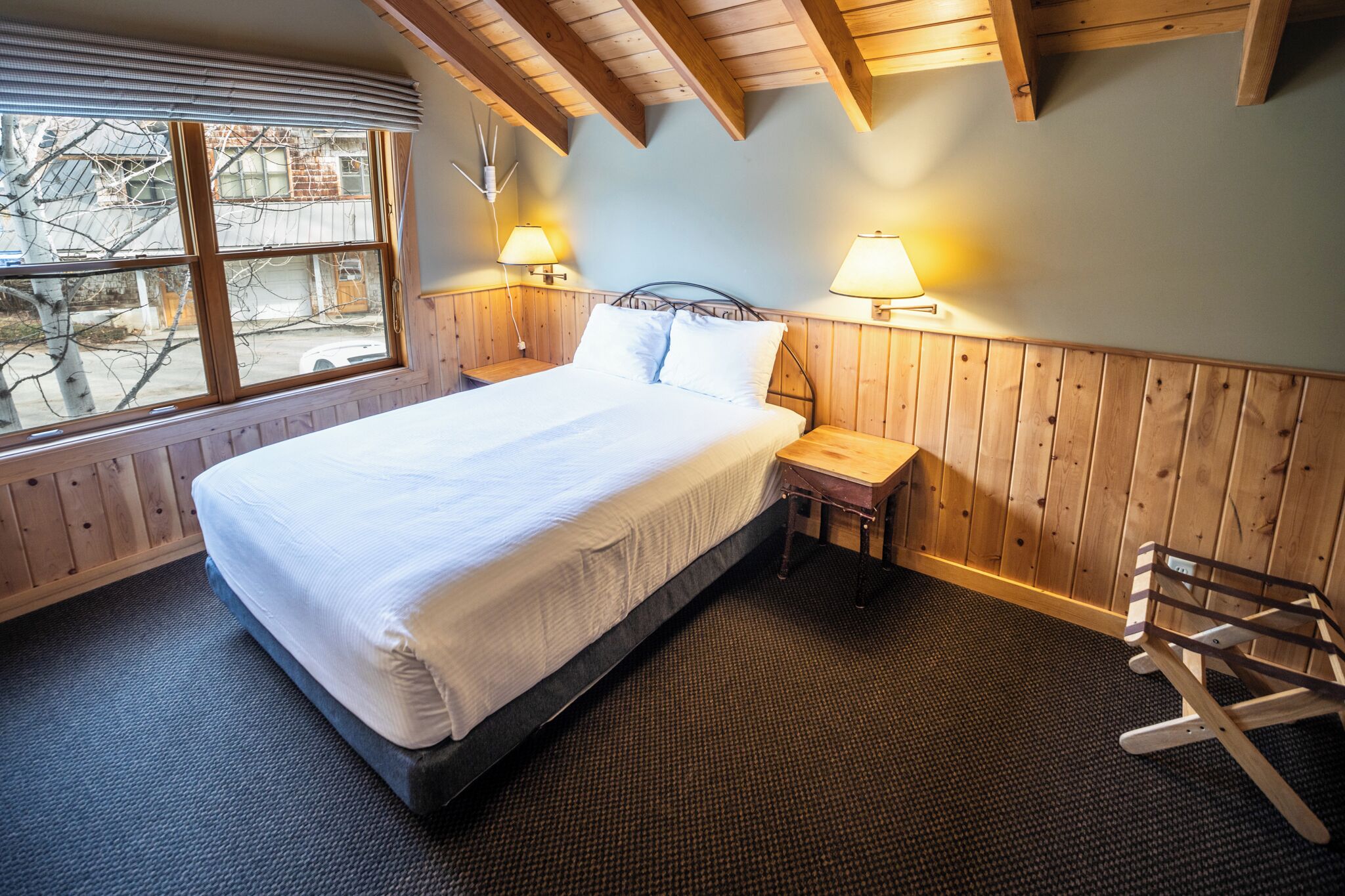 3 bedrooms, bed sheets